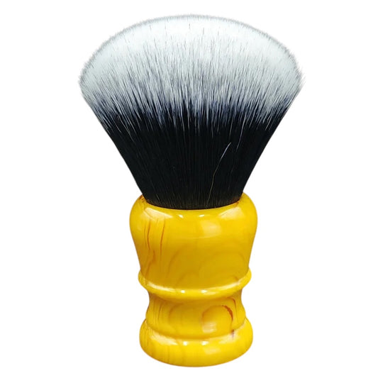 Professional shaving brush with a yellow marble-effect resin handle